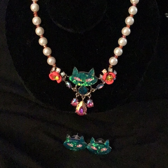 Betsey Johnson rare confetti Lucite cat necklace and matching